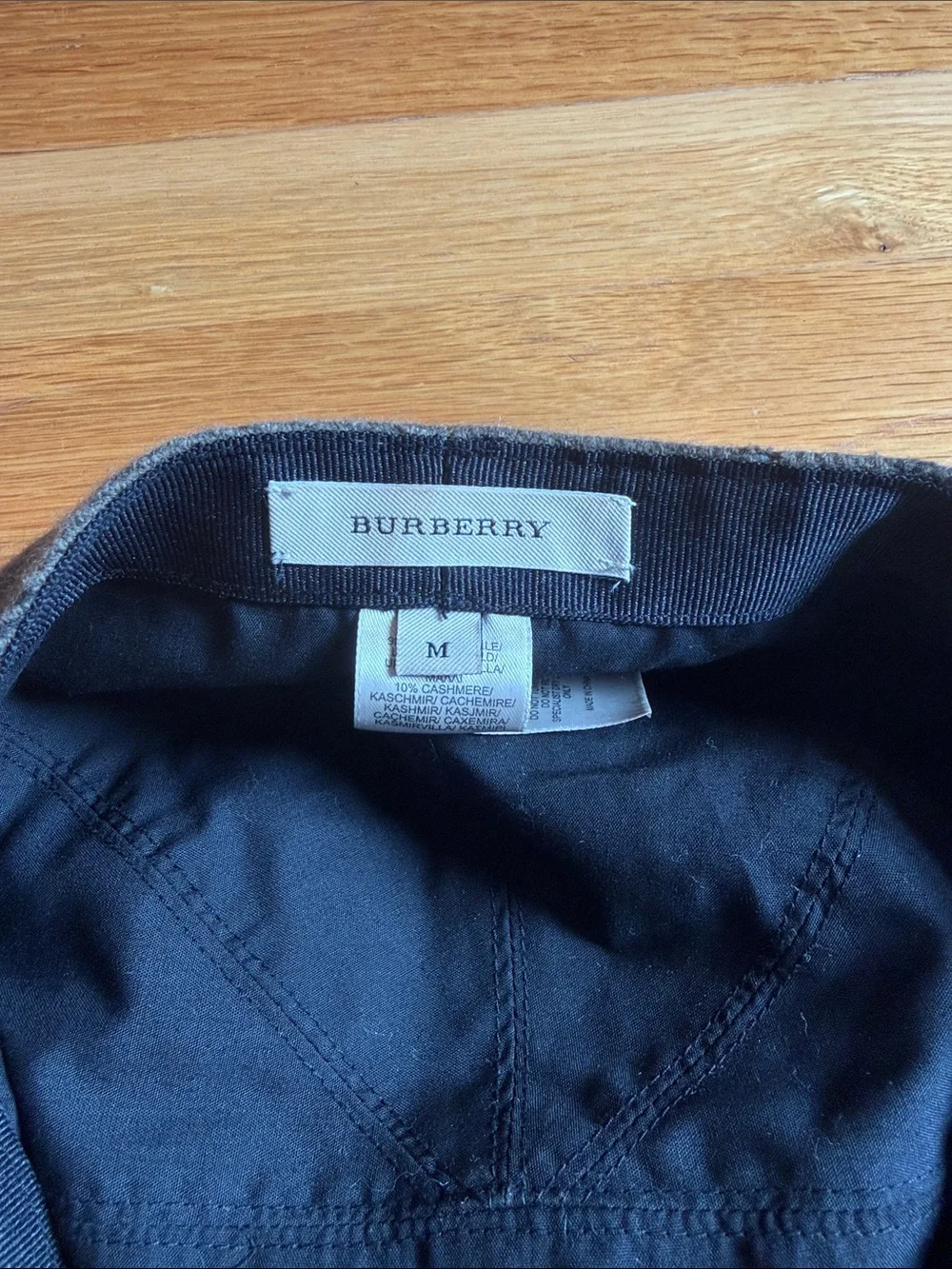 Size Medium Plaid Burberry Burret